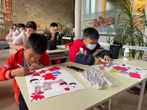 花都區博物館舉辦“羊城花開木棉紅”繪畫活動445.png