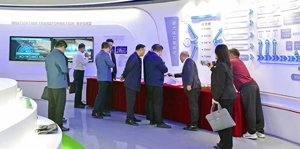 廣州首個，兩站落地    “中國皮具之都”再添新引擎