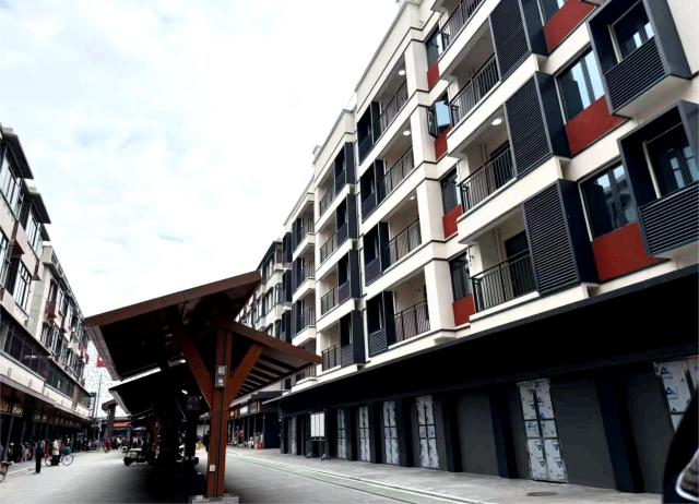 新集群街2號樓及周邊環(huán)境提升。 圖片