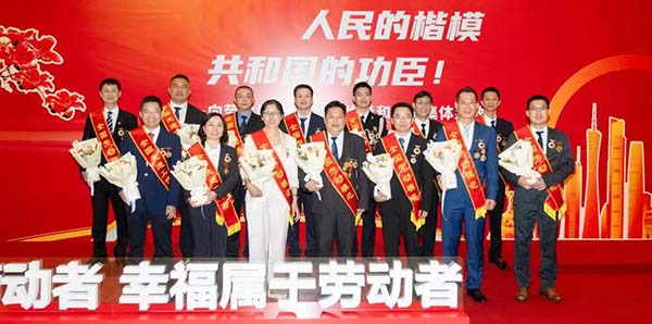 賴宣治獲“全國先進工作者”稱號一根繩子    編織無數鄉村孩子的夢想