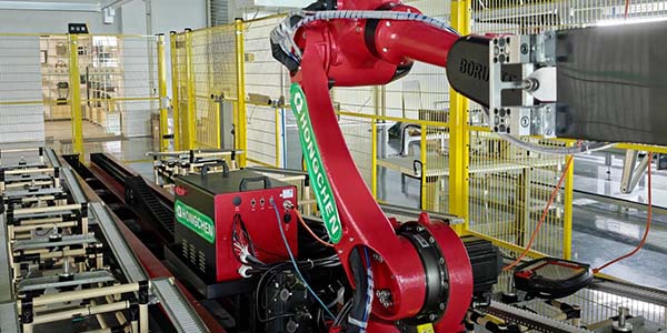 花都區(qū)2025年規(guī)上工業(yè)與工業(yè)投資實現(xiàn)雙突破